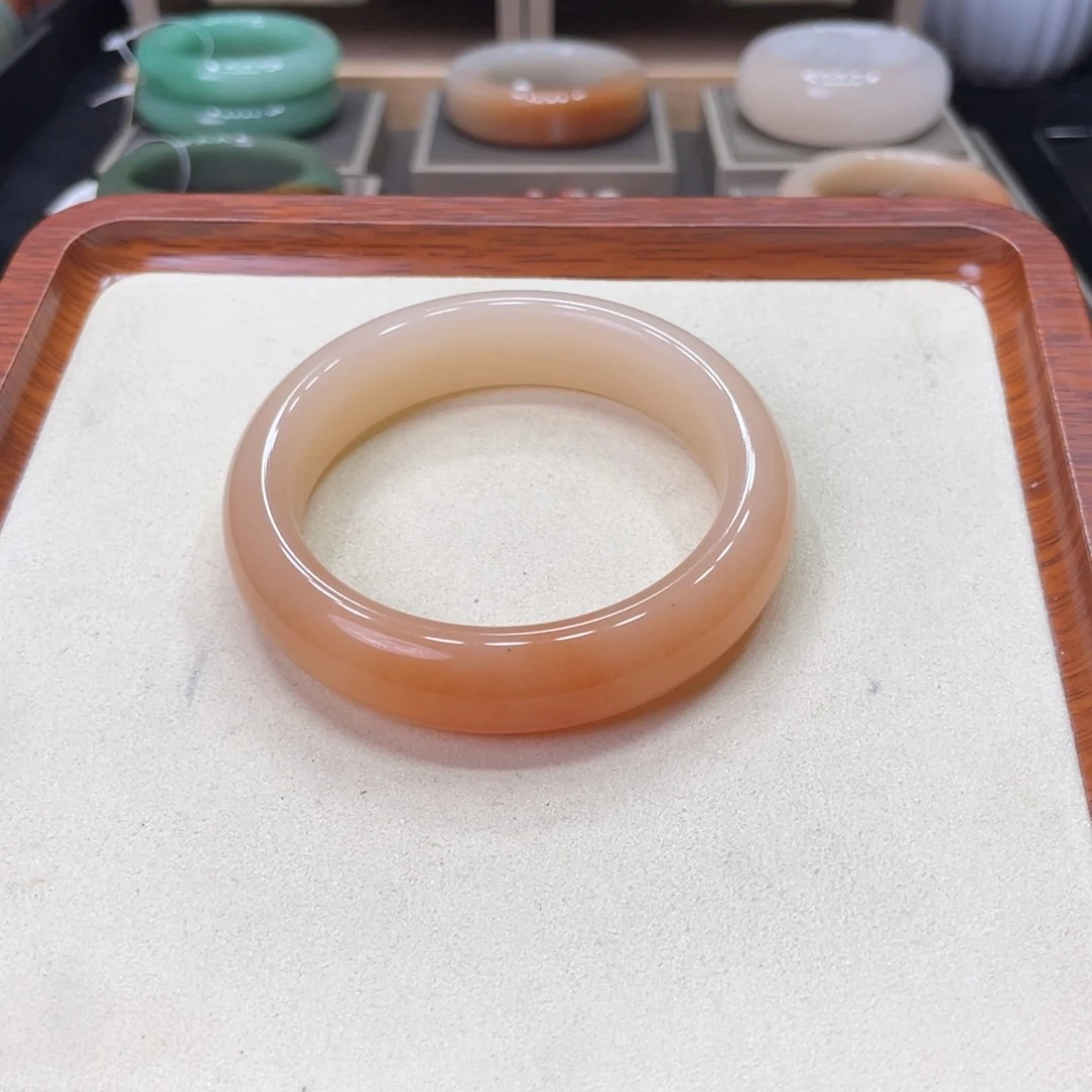 未镶嵌手镯石英岩玉家**星