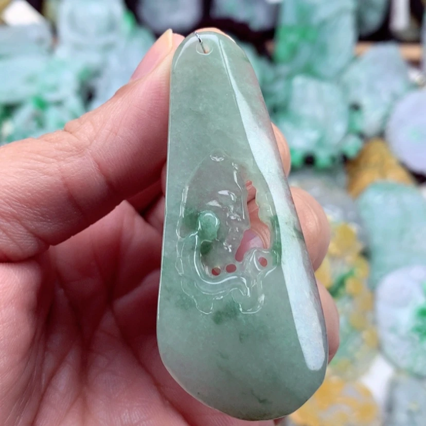 【闪购商品】翡翠吊坠(不含链)未镶嵌