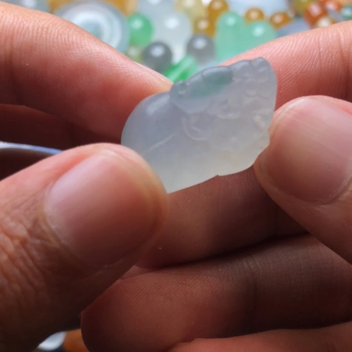 未镶嵌定制翡翠挂件