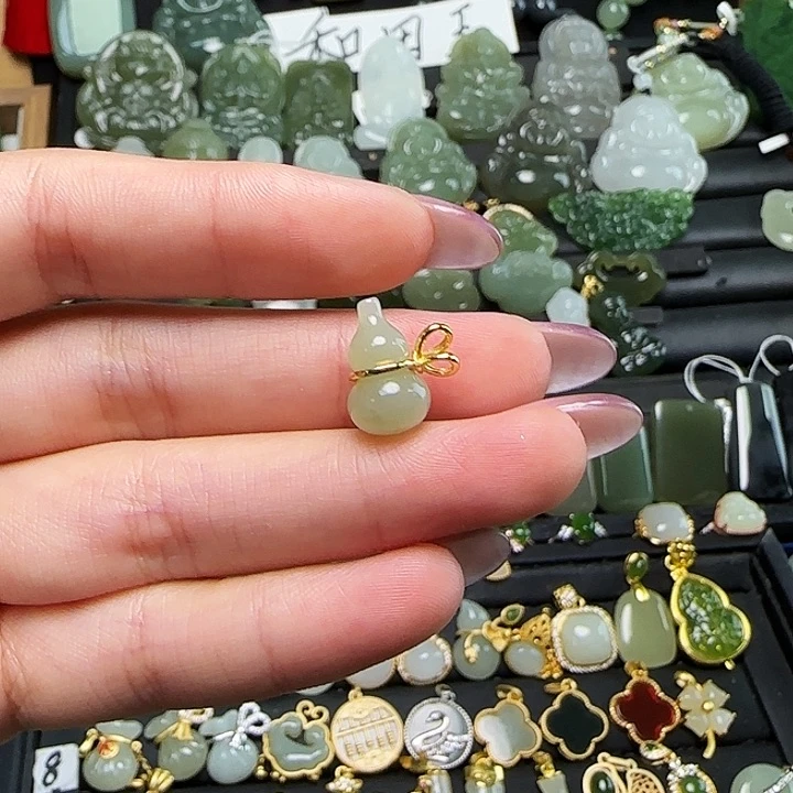 颈饰银S925镶嵌和田玉