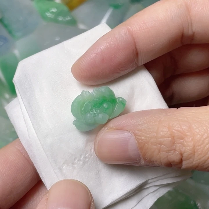 定制翡翠未镶嵌随行