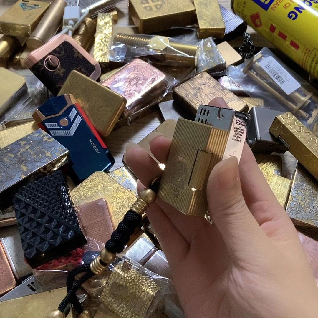 清***里铜捡漏直播间福利打火机