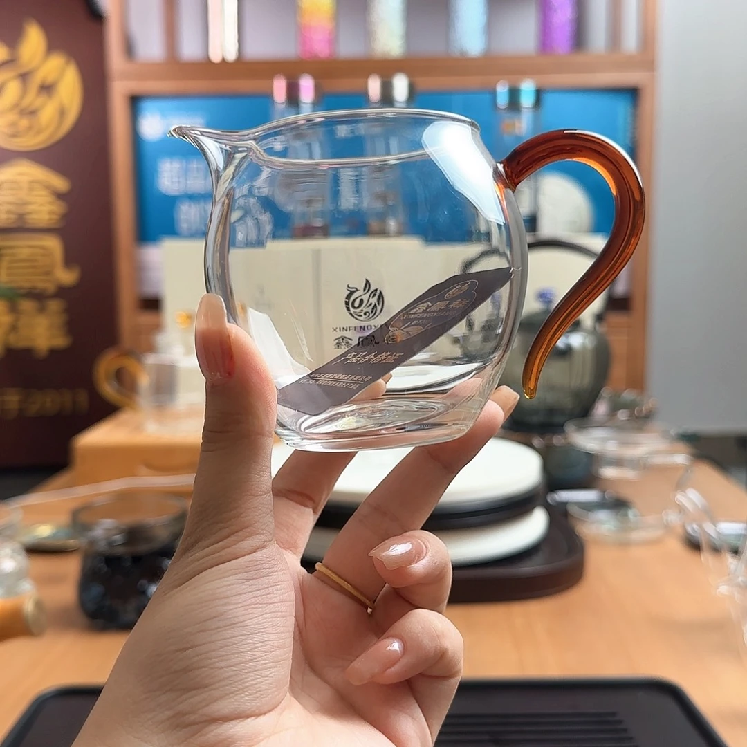 鑫鳳祥玲珑公道杯琥珀色