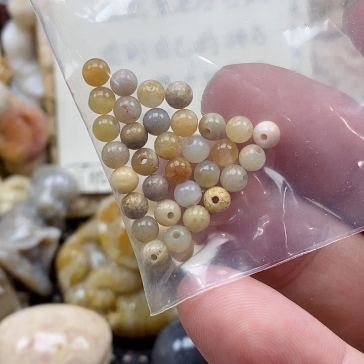 颈饰未镶嵌硅化珊瑚（珊瑚玉）4mm