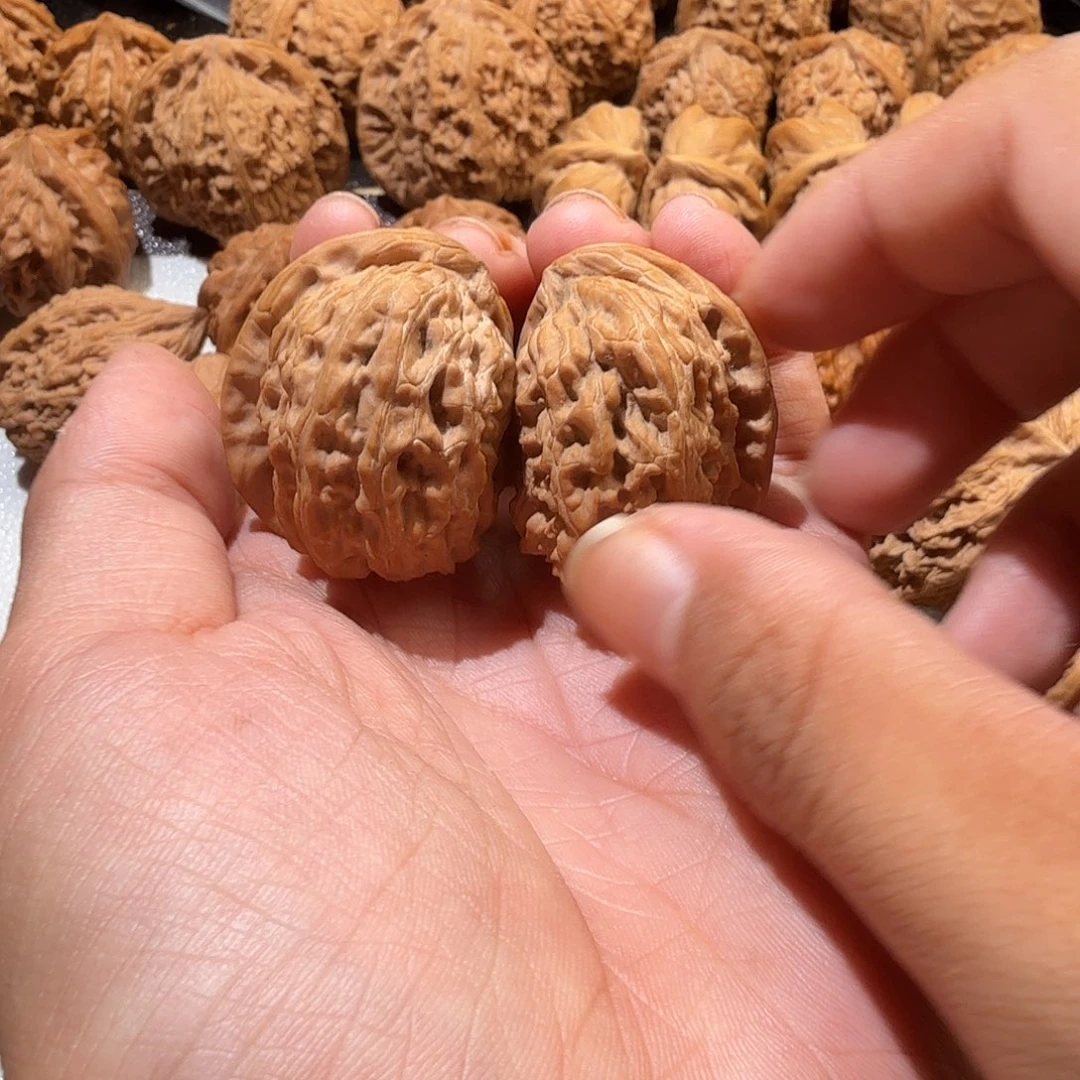 将***心文玩核桃吊坠白狮子