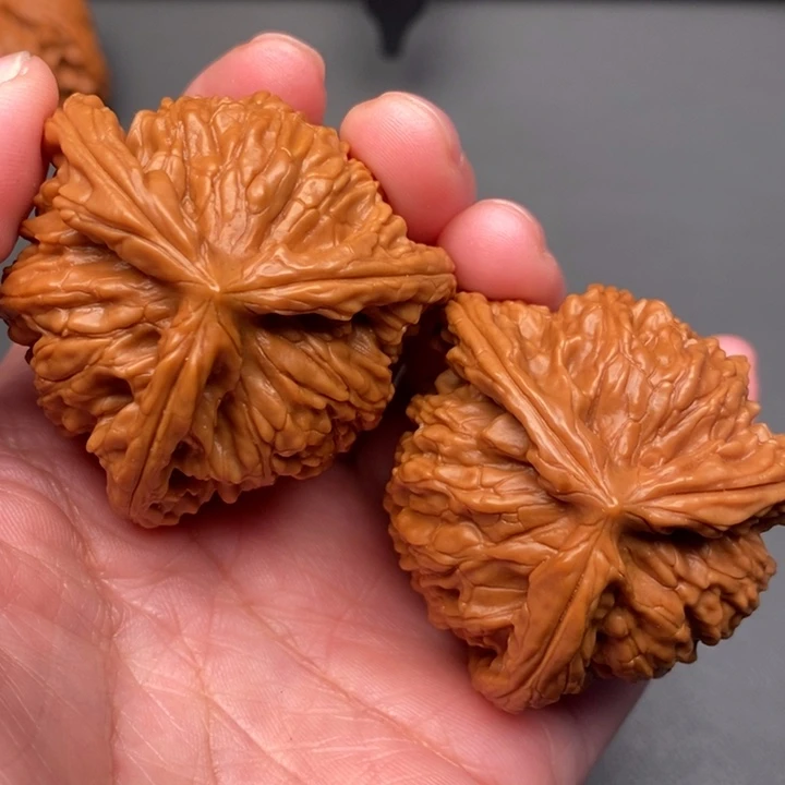 陈***强木质类核桃核桃核桃