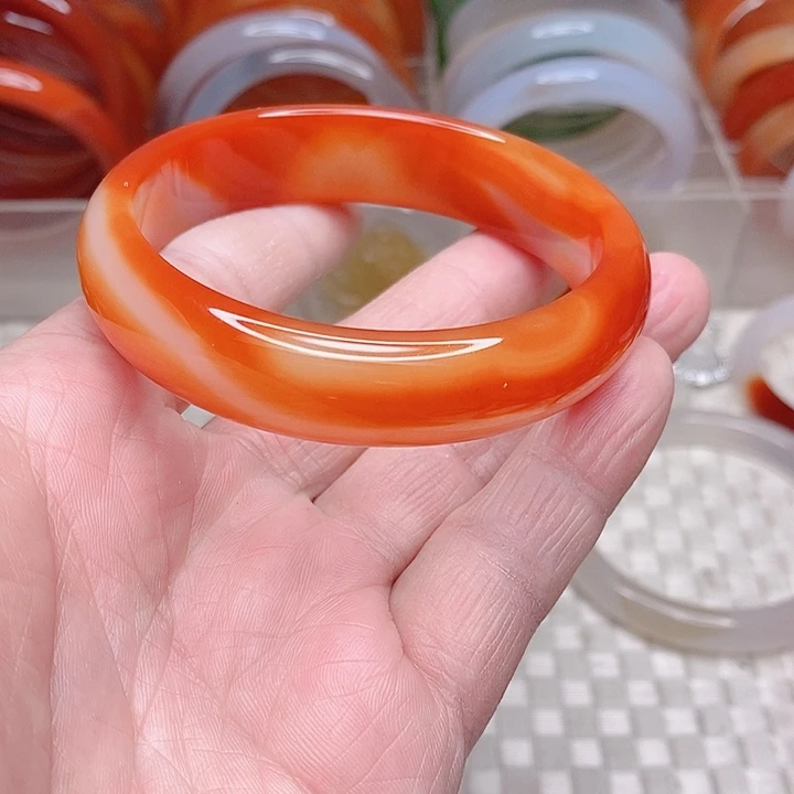 玛瑙/玉髓手镯未镶嵌