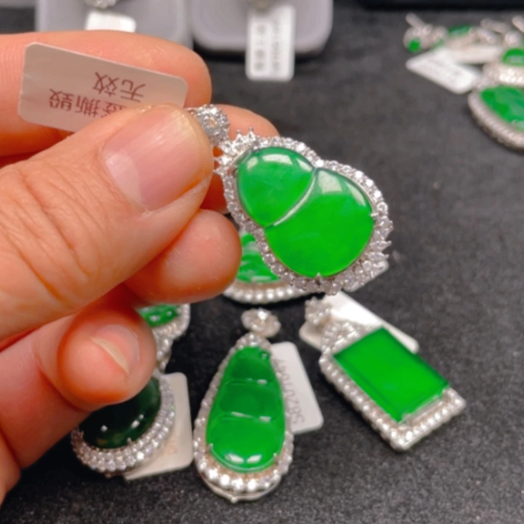 【闪购商品】翡翠颈饰银S925镶嵌吊坠