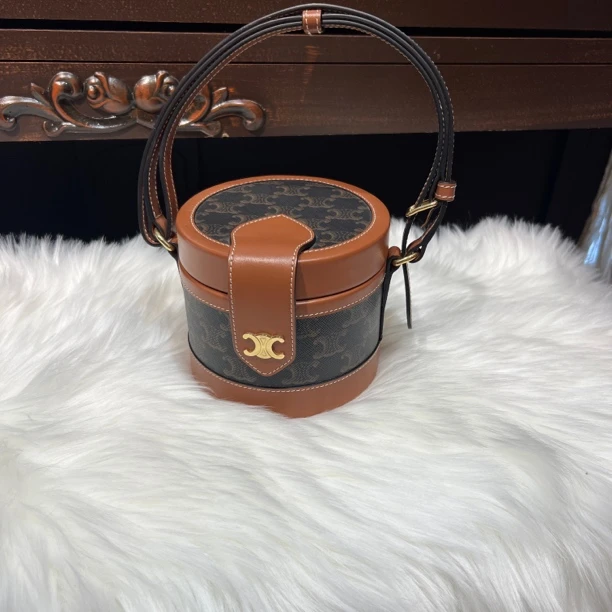 全新未使用 Celine/思琳 Tambour棕色老花 圆筒包小号