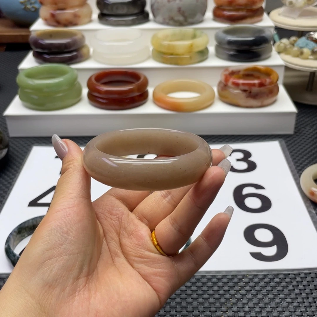 石英质玉手镯未镶嵌真**生