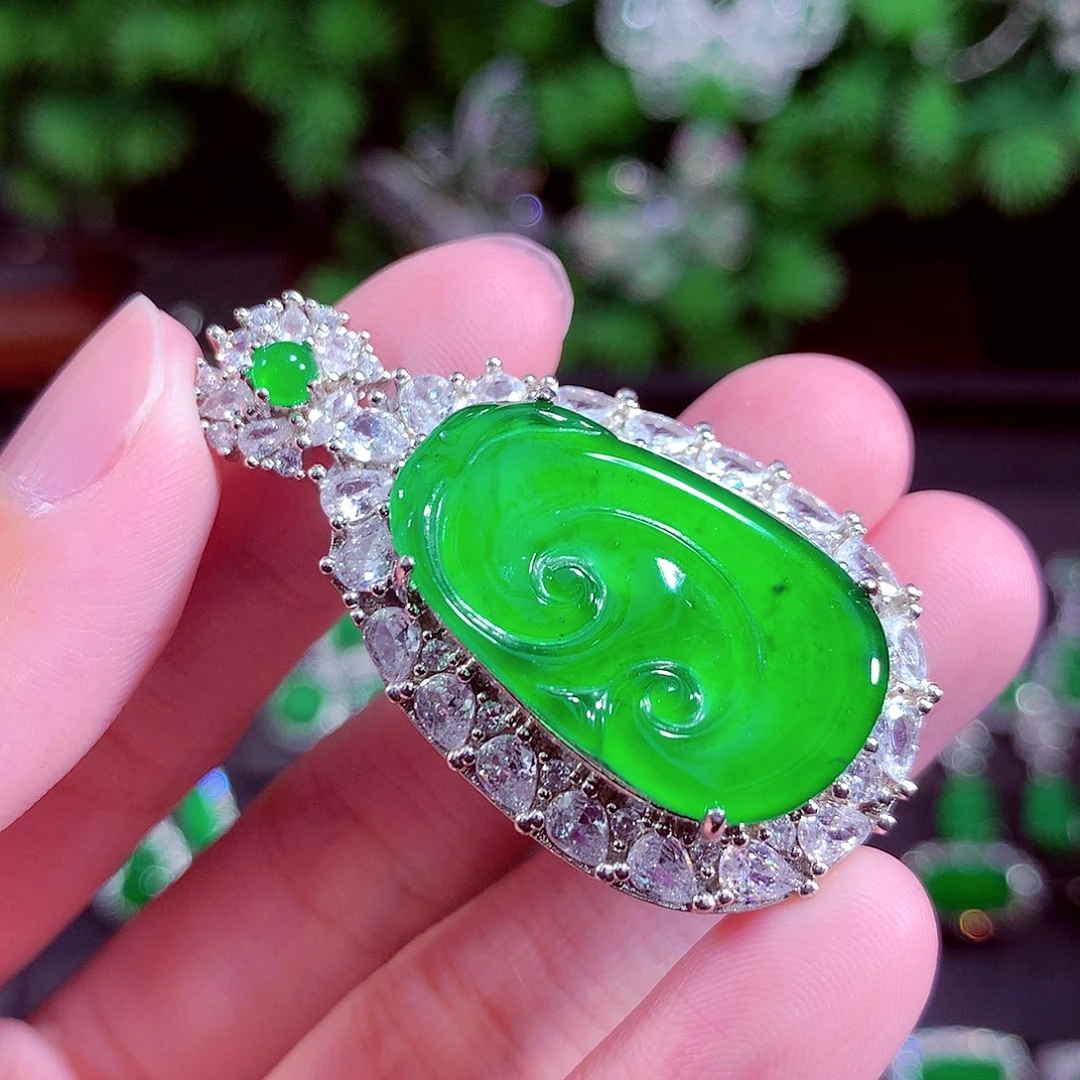 颈饰未镶嵌翡翠天然