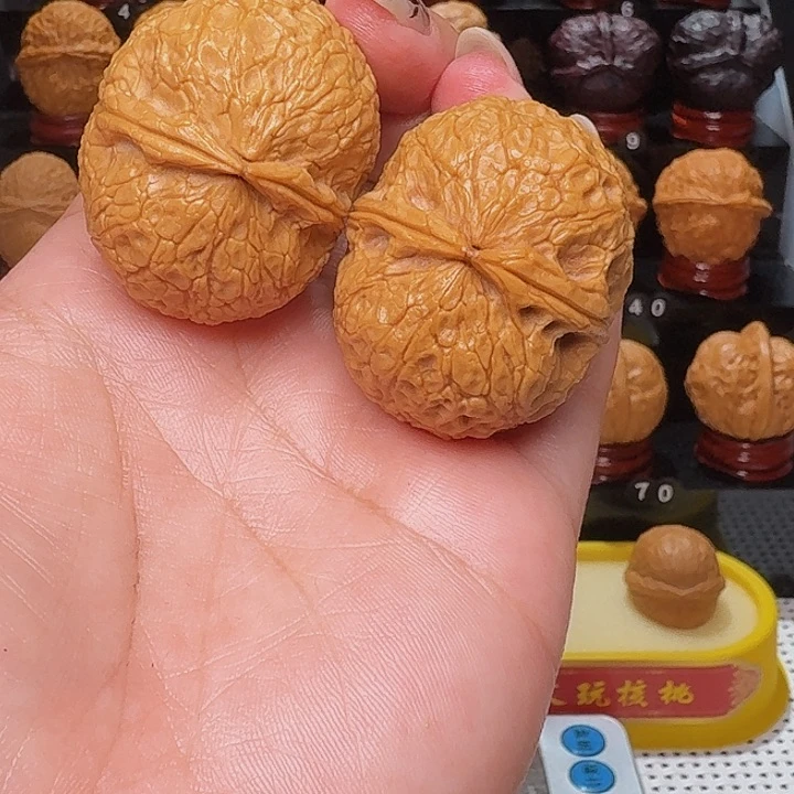 文玩核桃把件铁锤40尺…………08