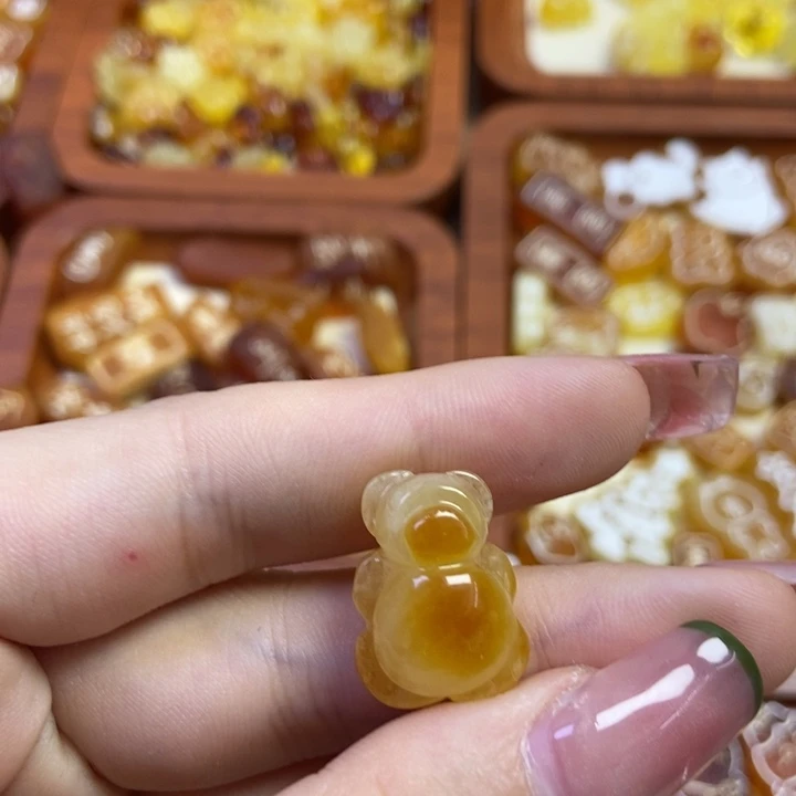 琥珀未镶嵌珠宝奇石抱抱熊
