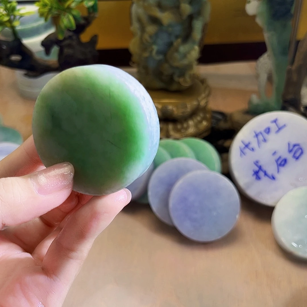 翡翠未镶嵌颈饰1023……