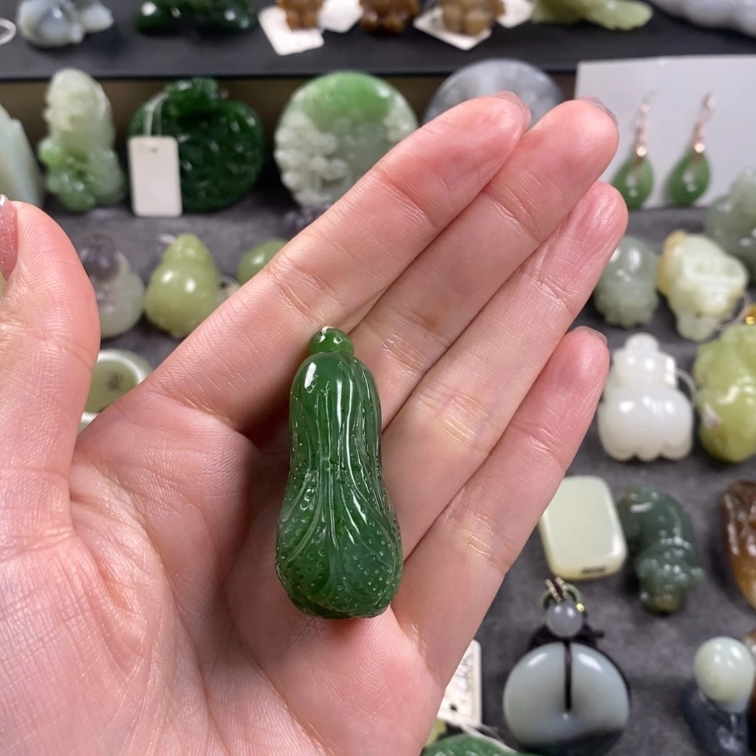 采***薇和田玉未镶嵌颈饰