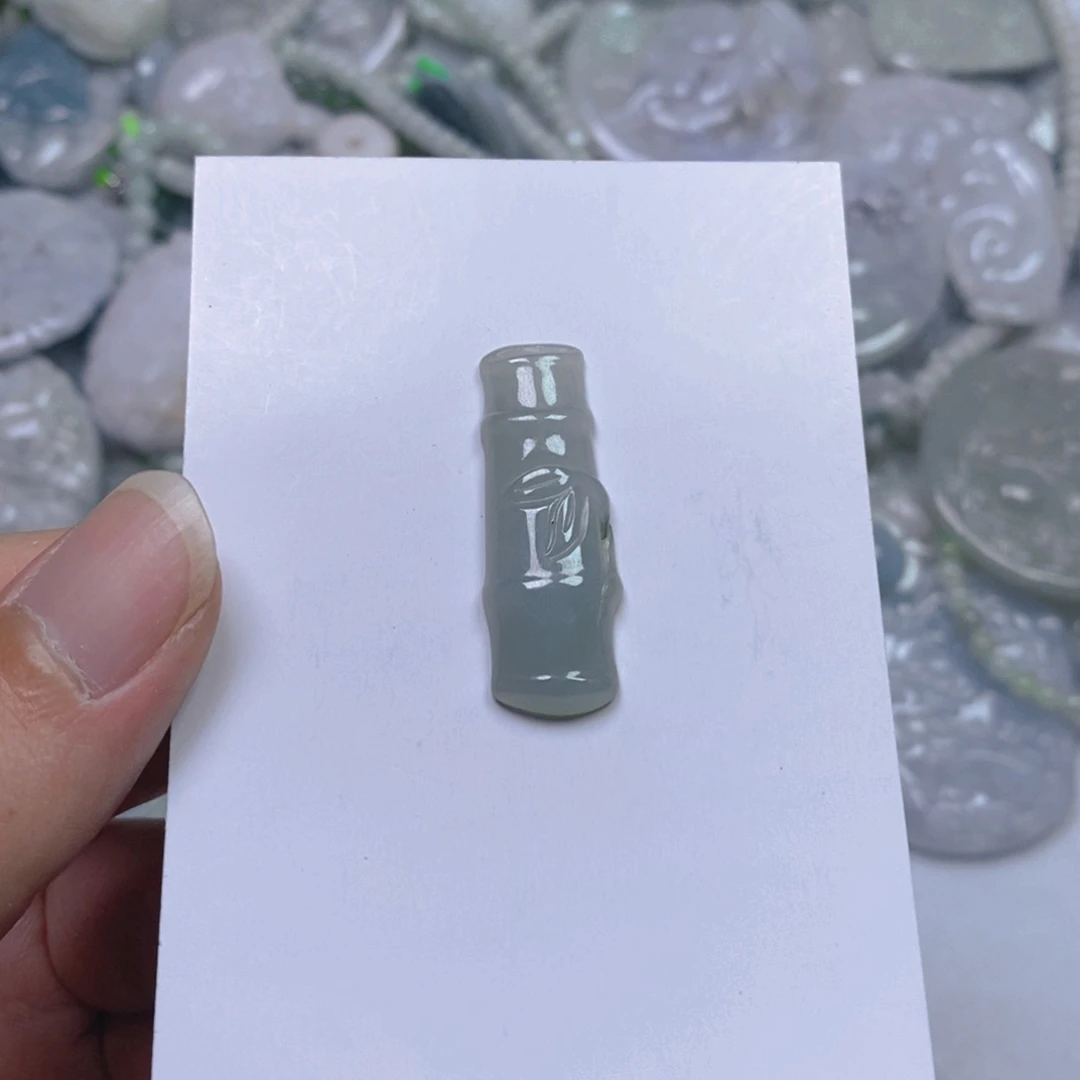 翡翠未镶嵌颈饰134