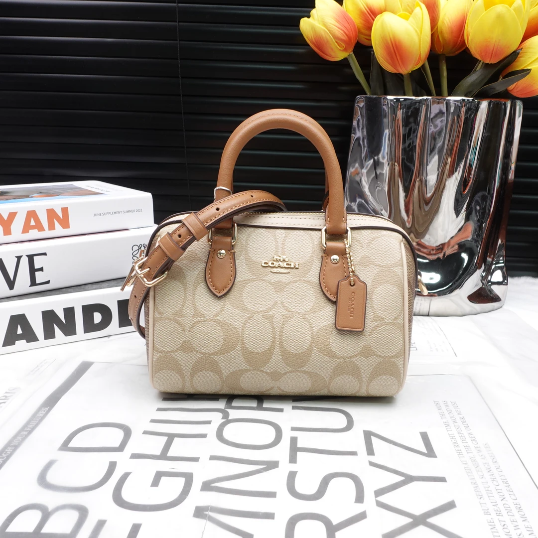 95新 COACH/蔻驰 单肩包/T20182883