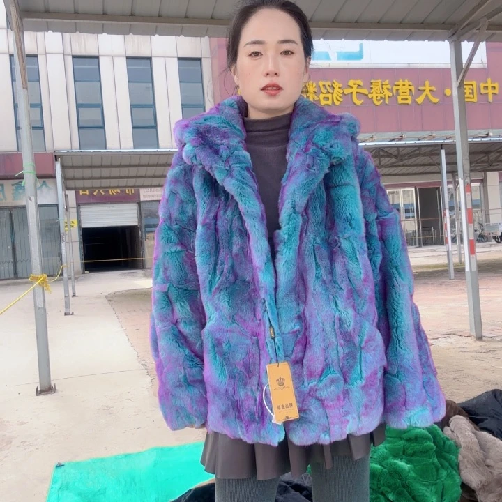 啦****炫彩蓝短款连帽4xl