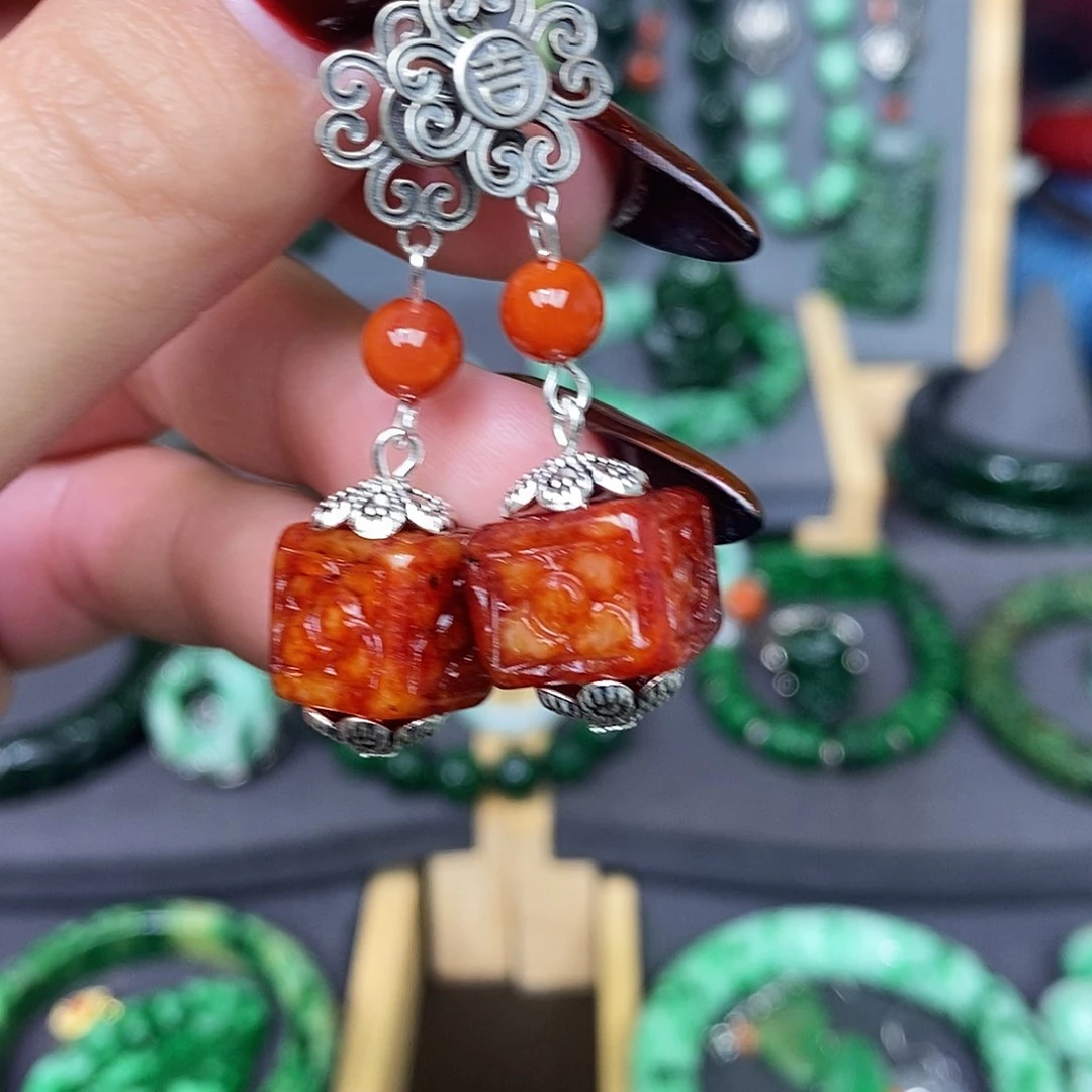 银S925镶嵌翡翠耳饰漂亮美眉