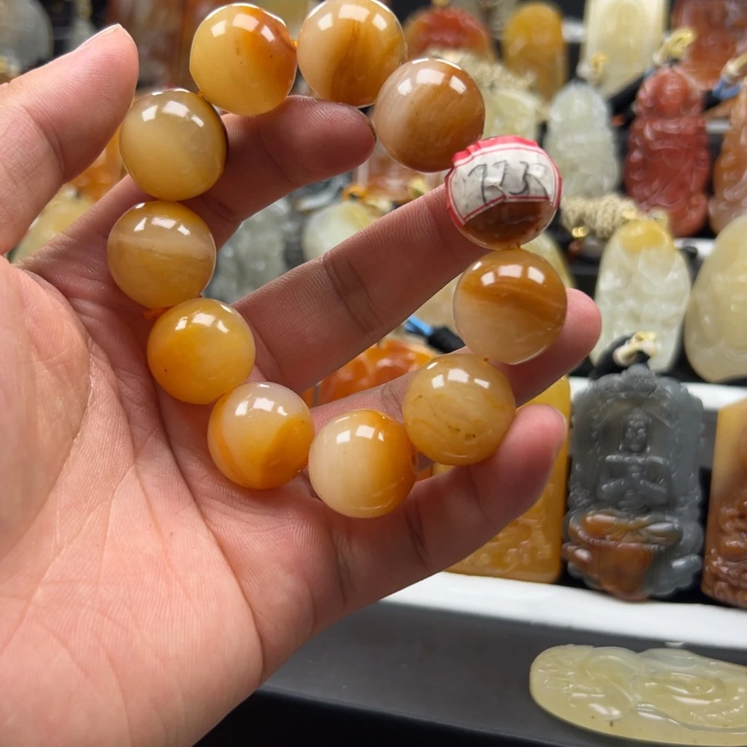 未镶嵌石英质玉（黄龙玉）黄龙玉