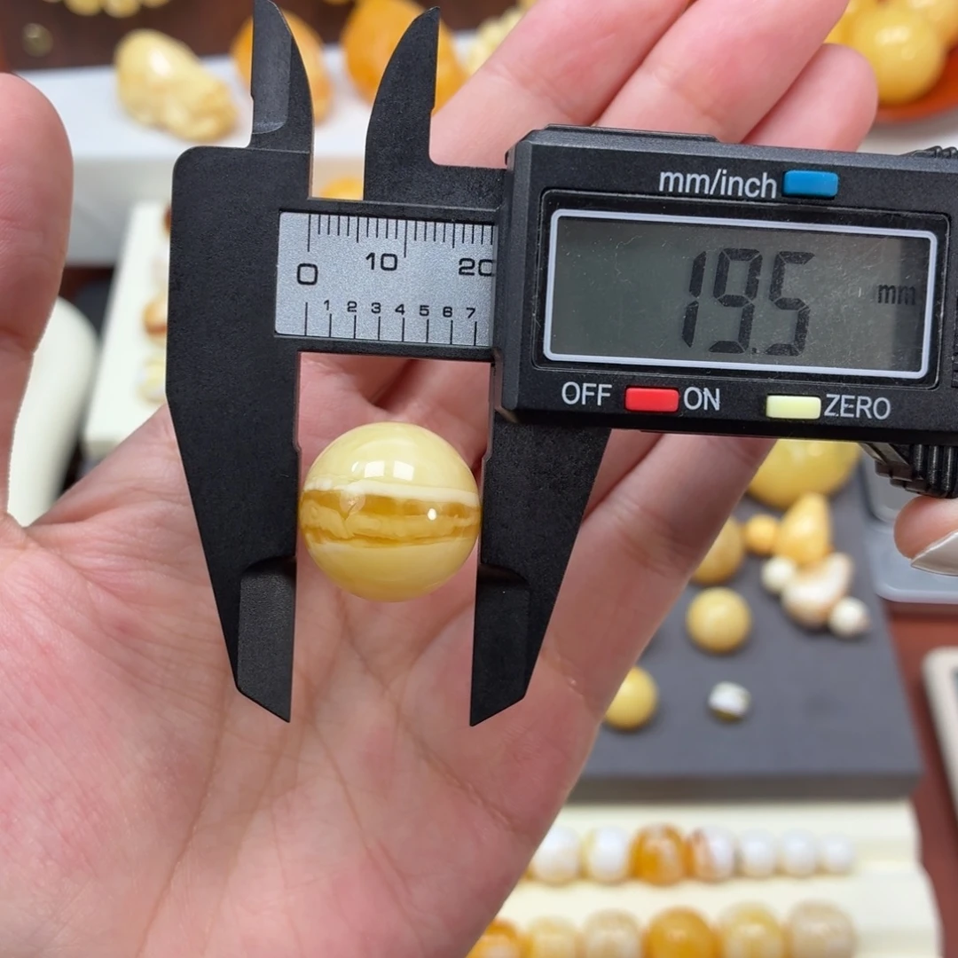 琥珀未镶嵌珠宝奇石俄料浓蜡溶洞一线天圆珠19mm