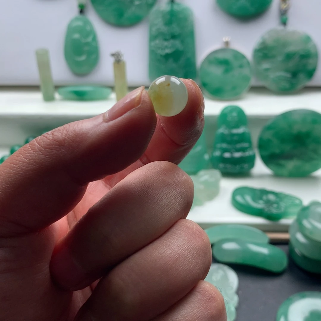 石英质玉（非洲翠）未镶嵌手链