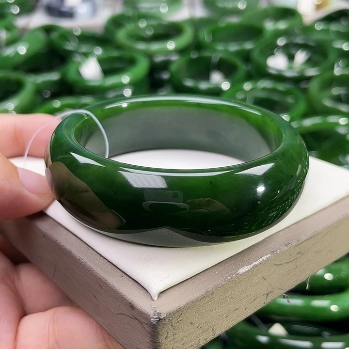 未镶嵌手镯和田玉（碧玉）