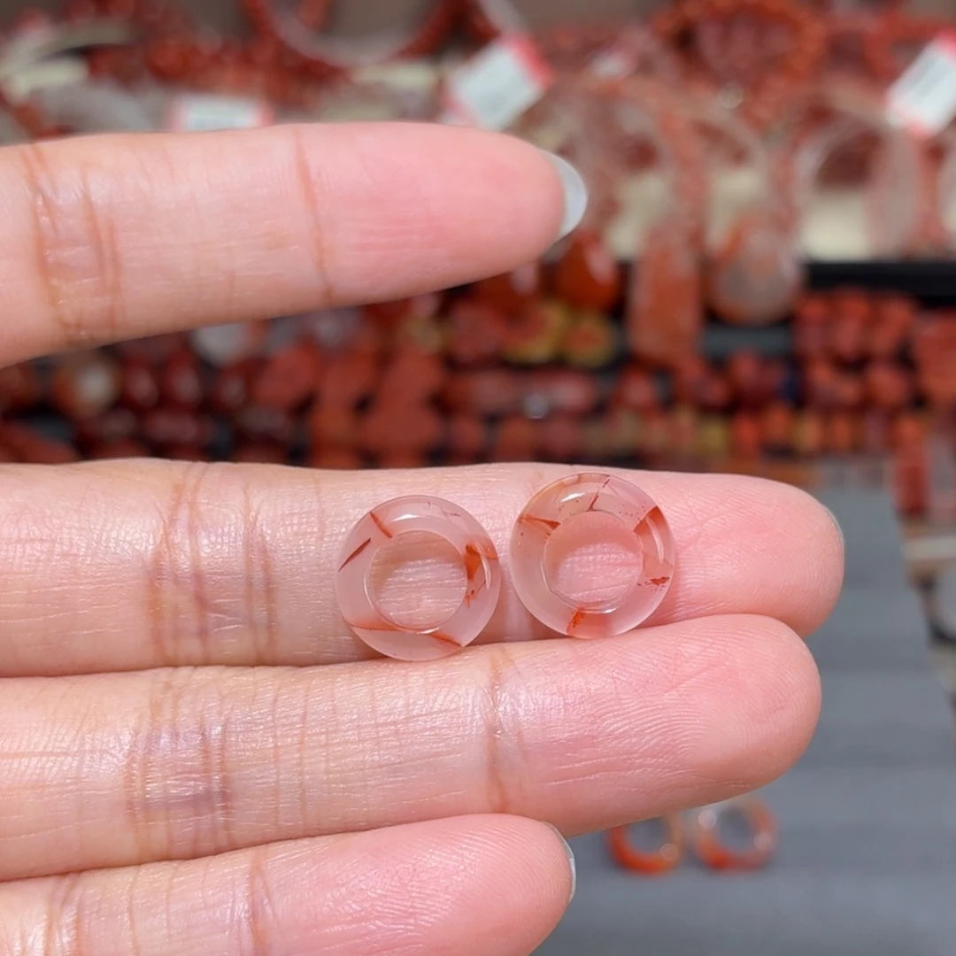 流***年南红玛瑙未镶嵌颈饰跑环2个6+