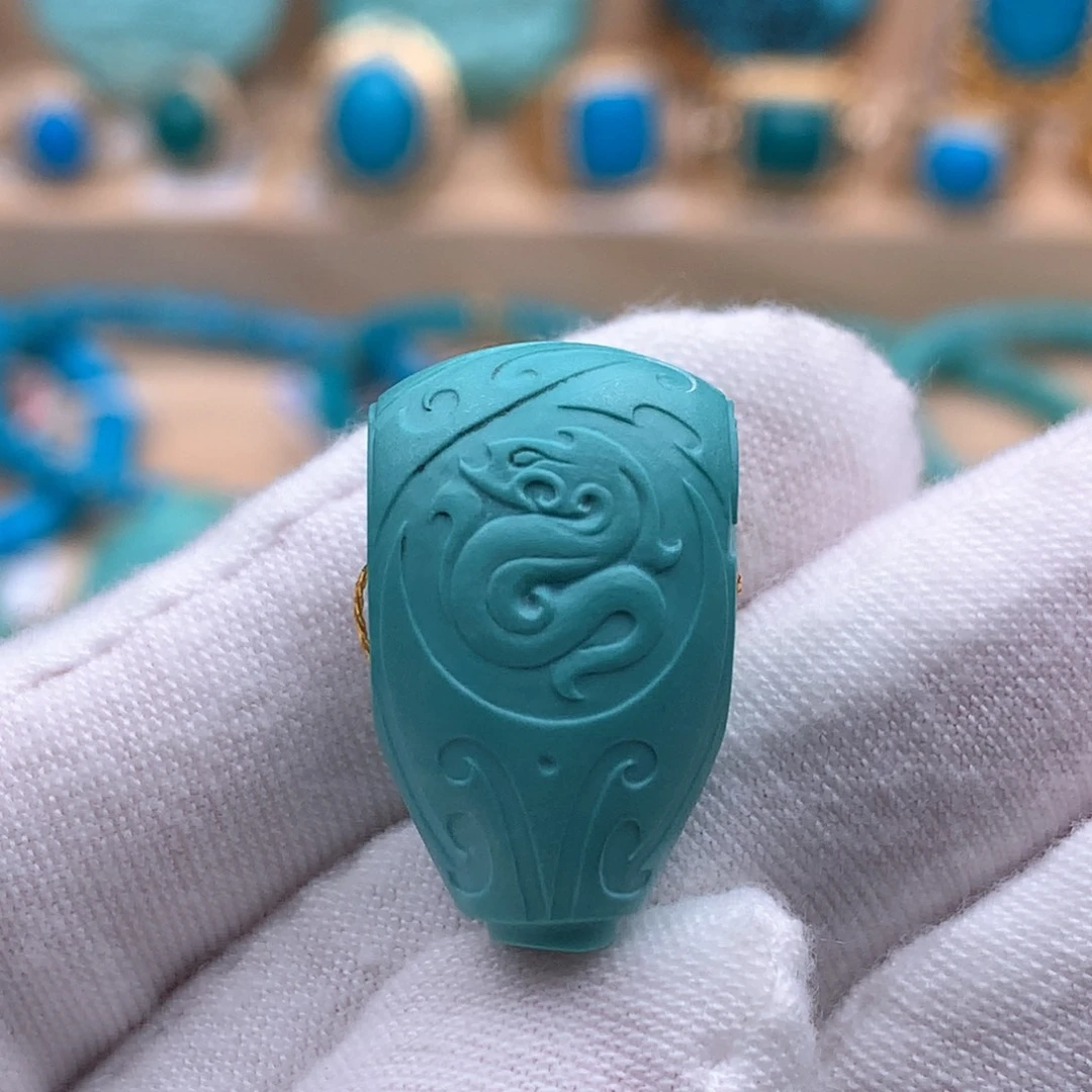 未镶嵌绿松石珠宝奇石