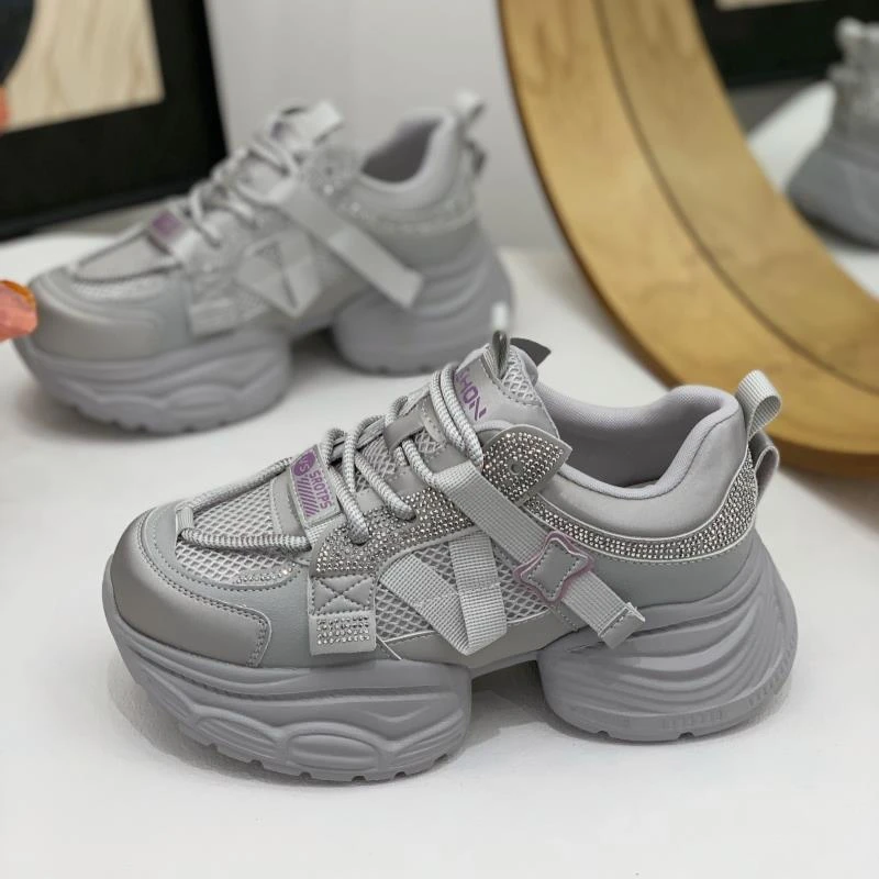 厚底水钻百搭老爹鞋女新款春款爆款软底不累脚休闲运动鞋