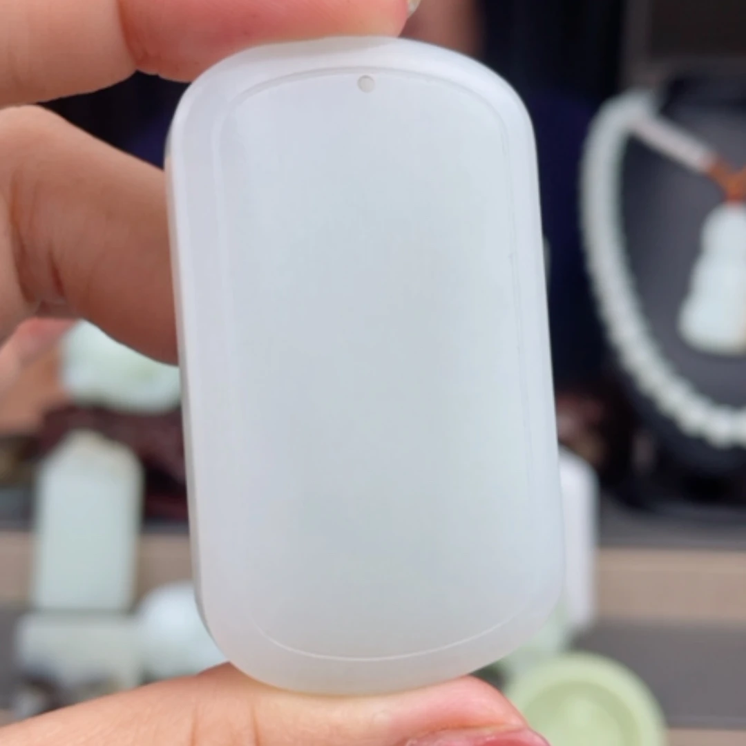 【闪购商品】颈饰未镶嵌和田玉