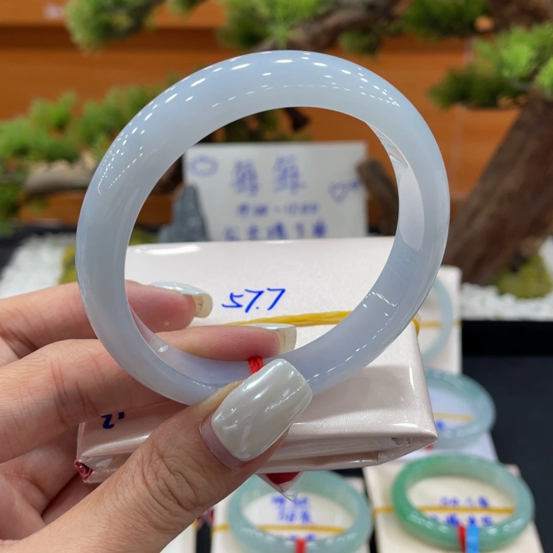 翡翠未镶嵌手镯缅甸翡翠