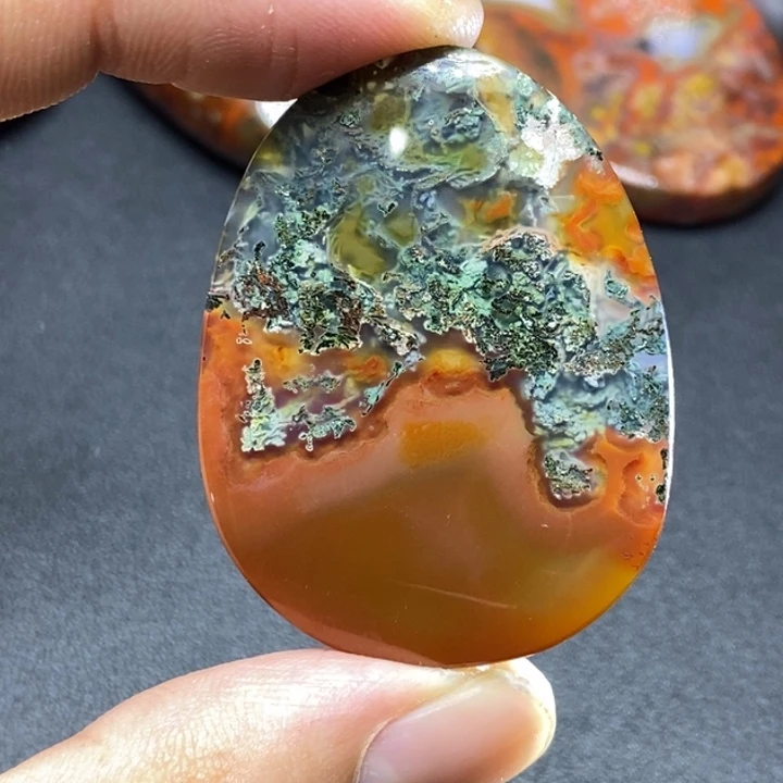 玛瑙/玉髓颈饰未镶嵌随**人