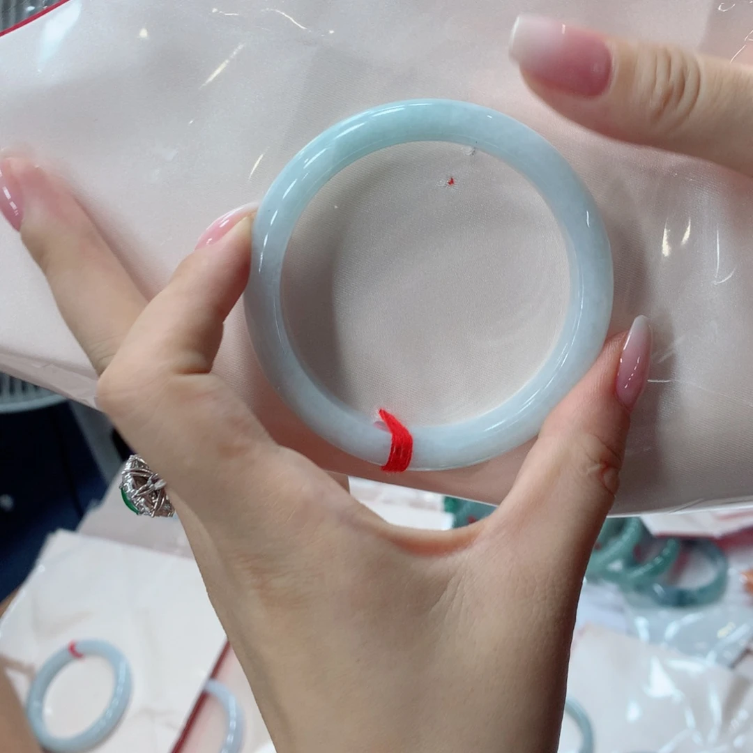 翡翠手镯未镶嵌买断