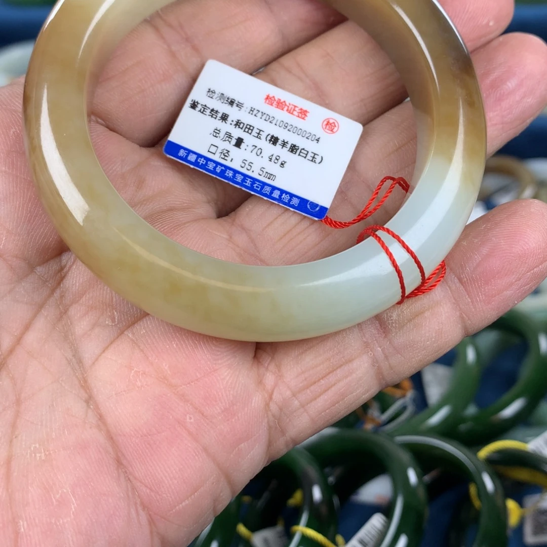 和田玉（糖玉）未镶嵌手镯