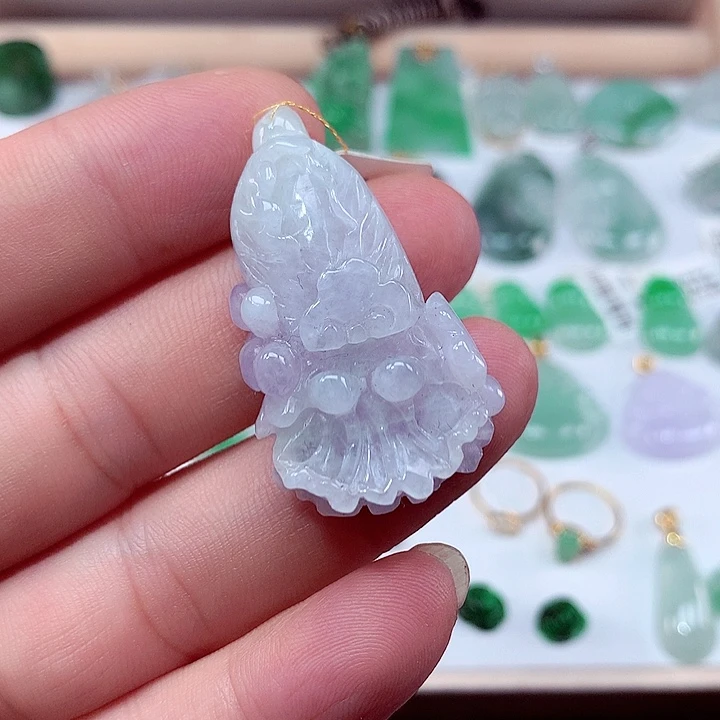 翡翠未镶嵌颈饰吊坠