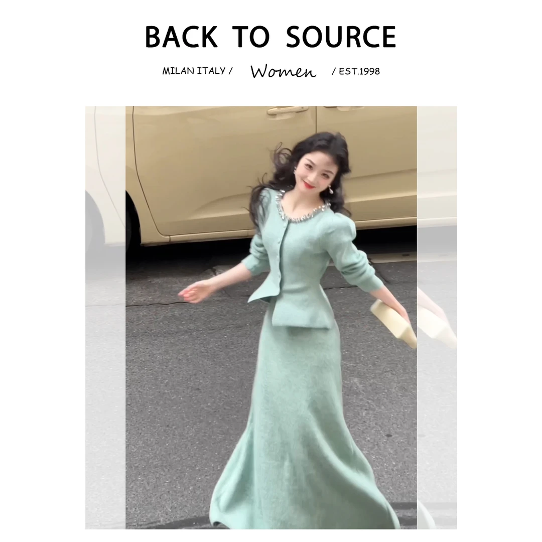 百亿【柠喜】高级感钉珠白色镶钻圆领柔软毛衣针织两件套装女