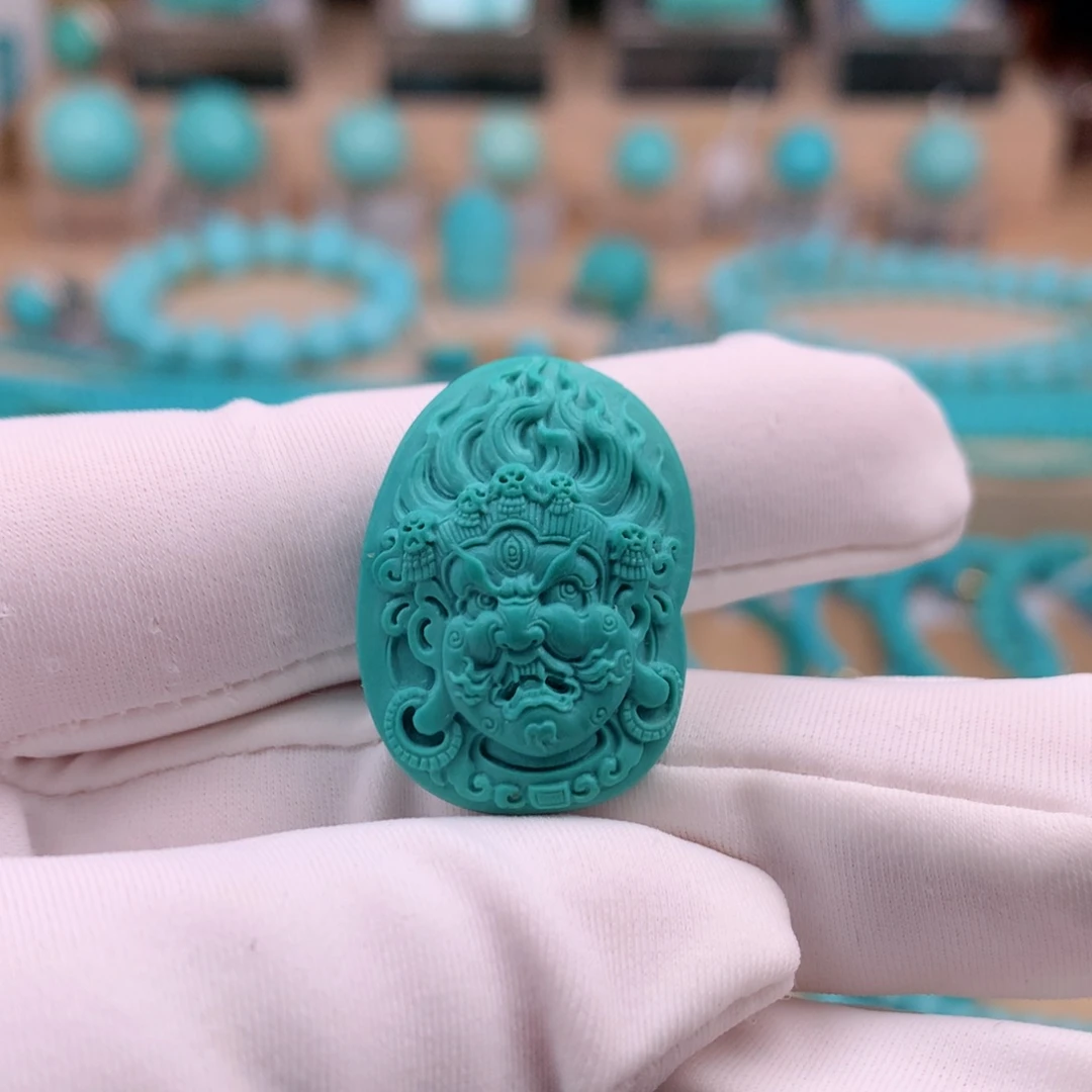 绿松石未镶嵌珠宝奇石