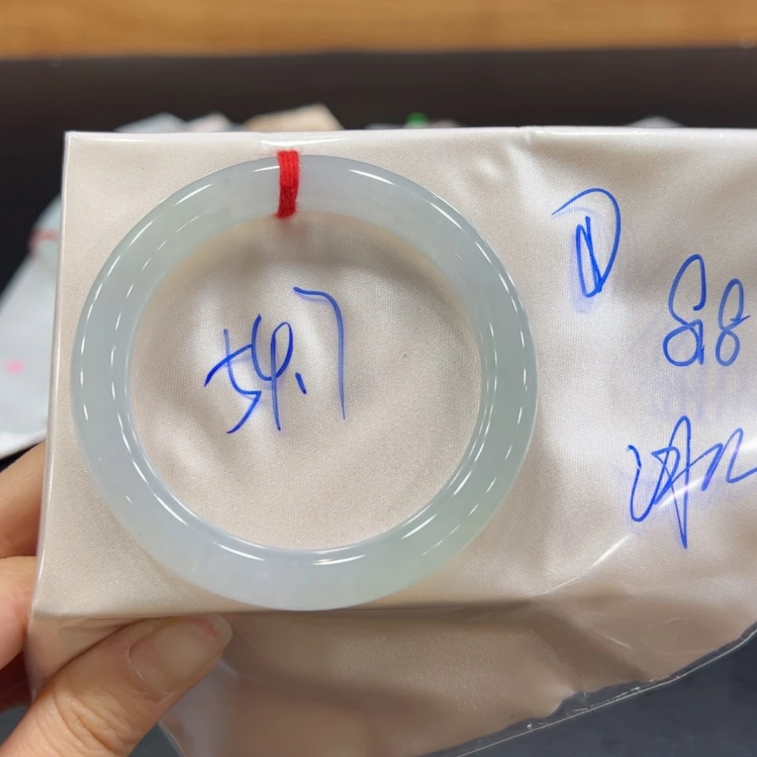 【闪购商品】翡翠手镯未镶嵌手镯