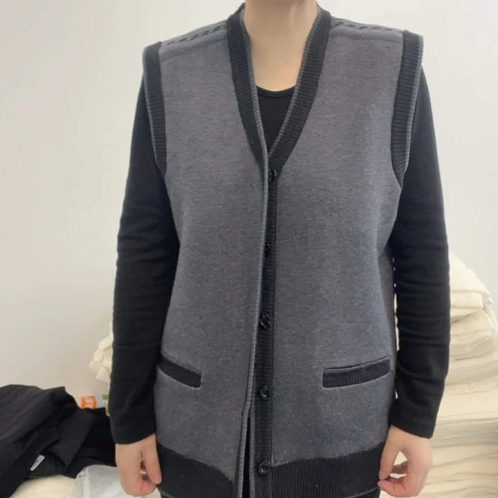 浅色纯色最小号马甲