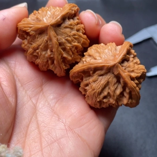 【闪购商品】把件文玩核桃盘山………