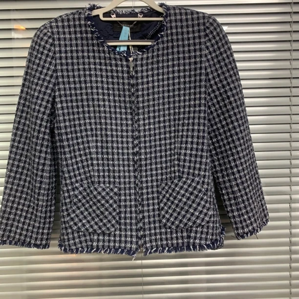 99新 MaxMara 小香风外套/40码/A04104