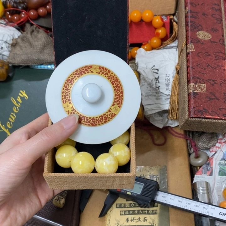 瓷片哈中古工艺品一件