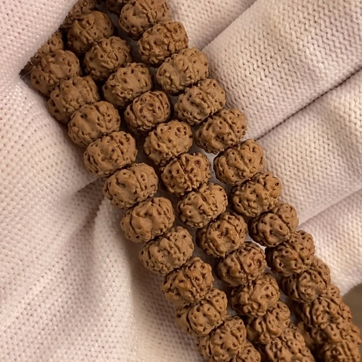 手串金刚菩提9mm平头梅花头货飞碟桩，120颗