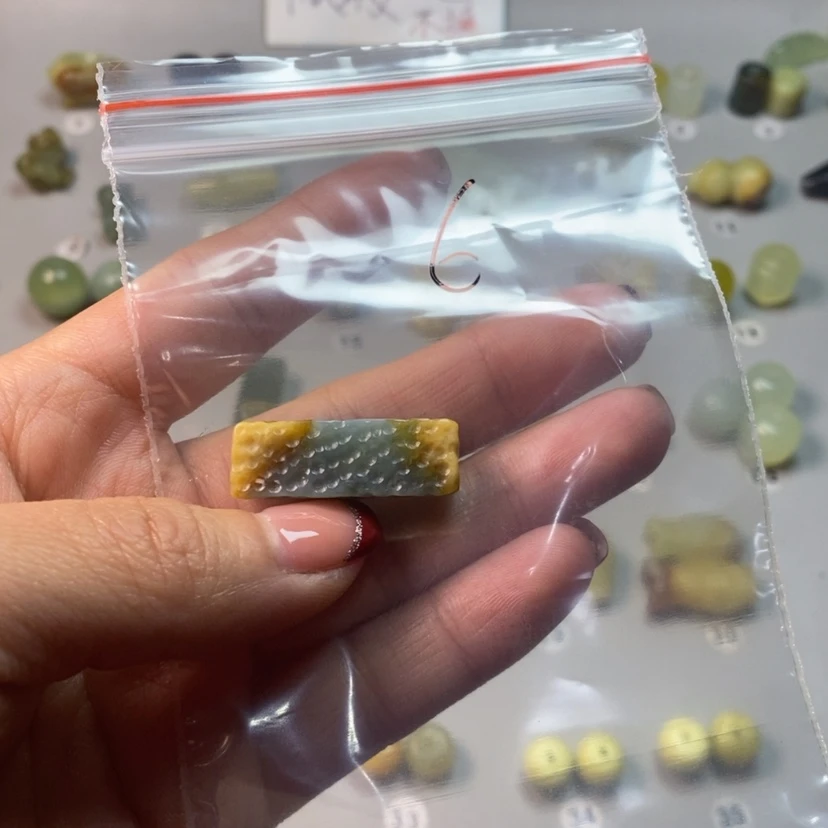 【闪购商品】蛇纹石玉吊坠(不含链)未镶嵌这****吗
