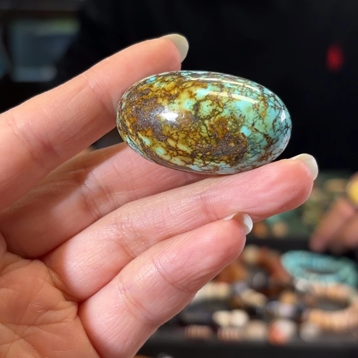 粗***饭绿松石未镶嵌颈饰绿松石