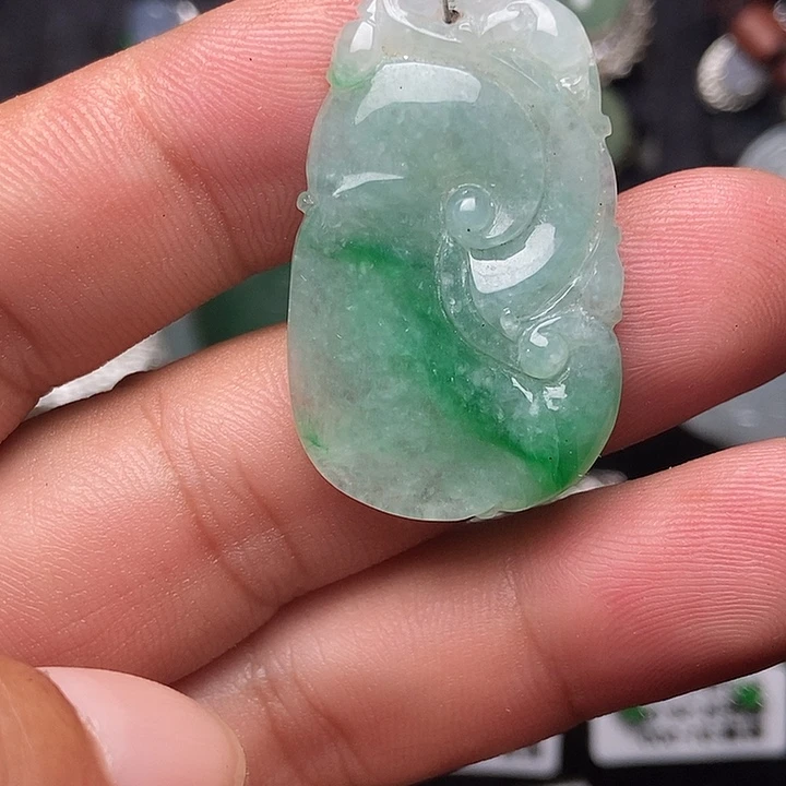 颈饰未镶嵌翡翠吊坠