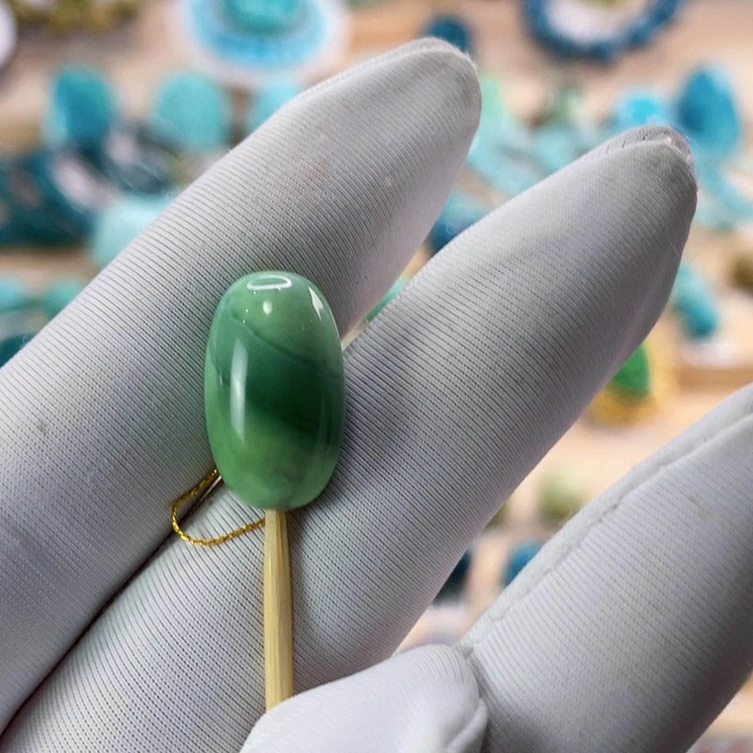 未镶嵌绿松石珠宝奇石