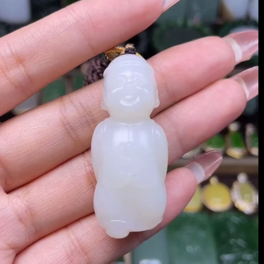 和田玉新疆料小财主挂件