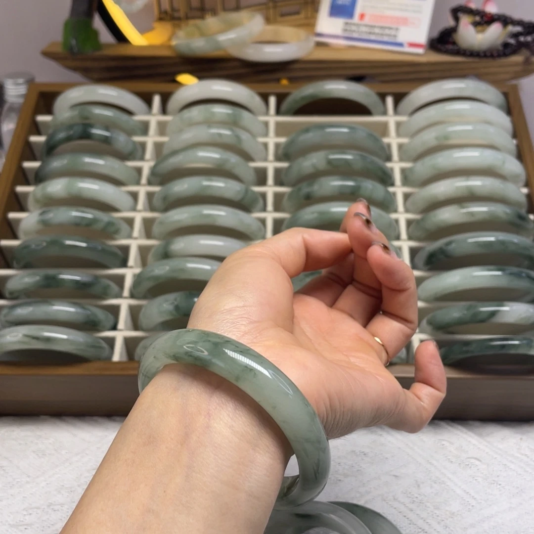 石英质玉未镶嵌手镯066